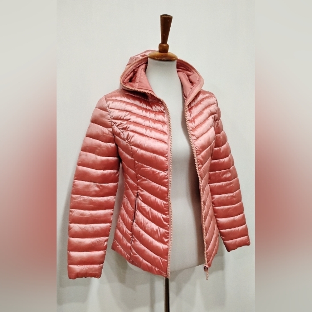 LIGHTWEIGHT PEARLIZED PUFFER HOODIE NWOT - Picture 7 of 11
